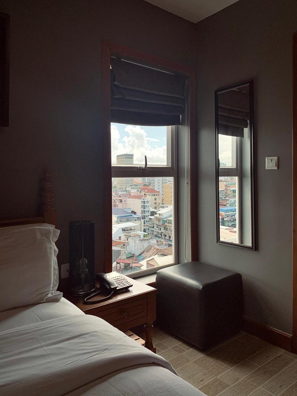 Point Boutique Hotel Phnom Penh Phòng bức ảnh