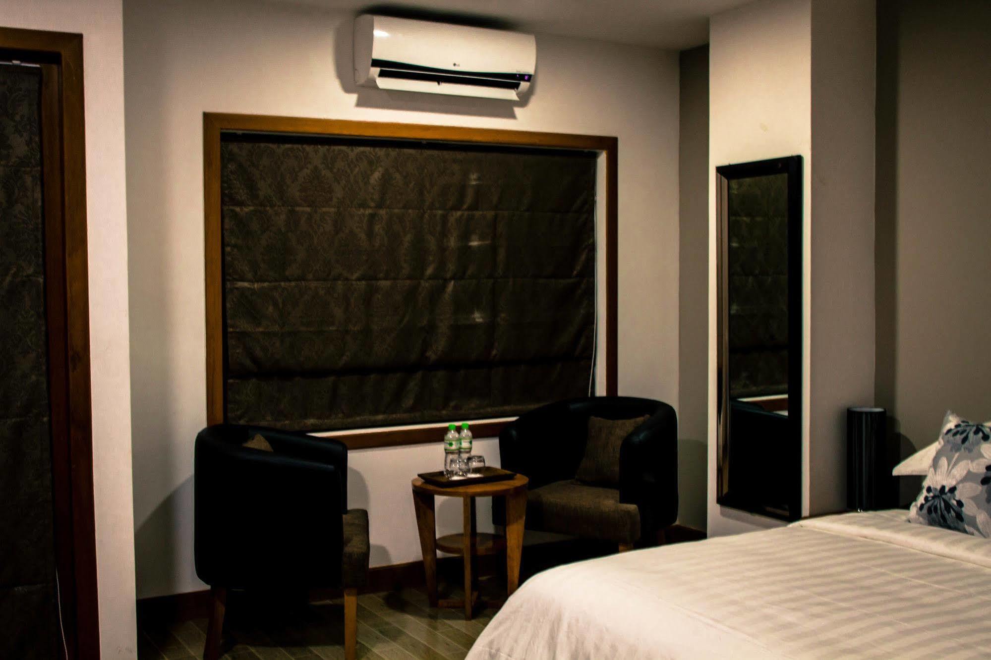 Point Boutique Hotel Phnom Penh Ngoại thất bức ảnh